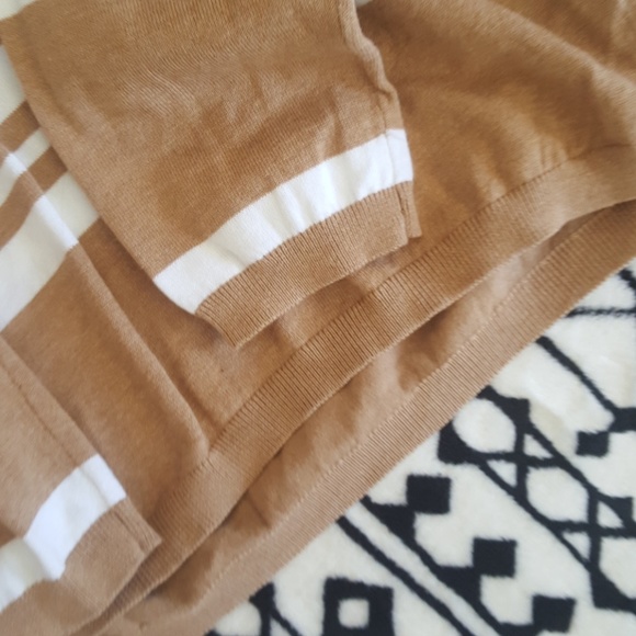 NWOT Tommy Hilfiger  Sweater - Picture 2 of 4